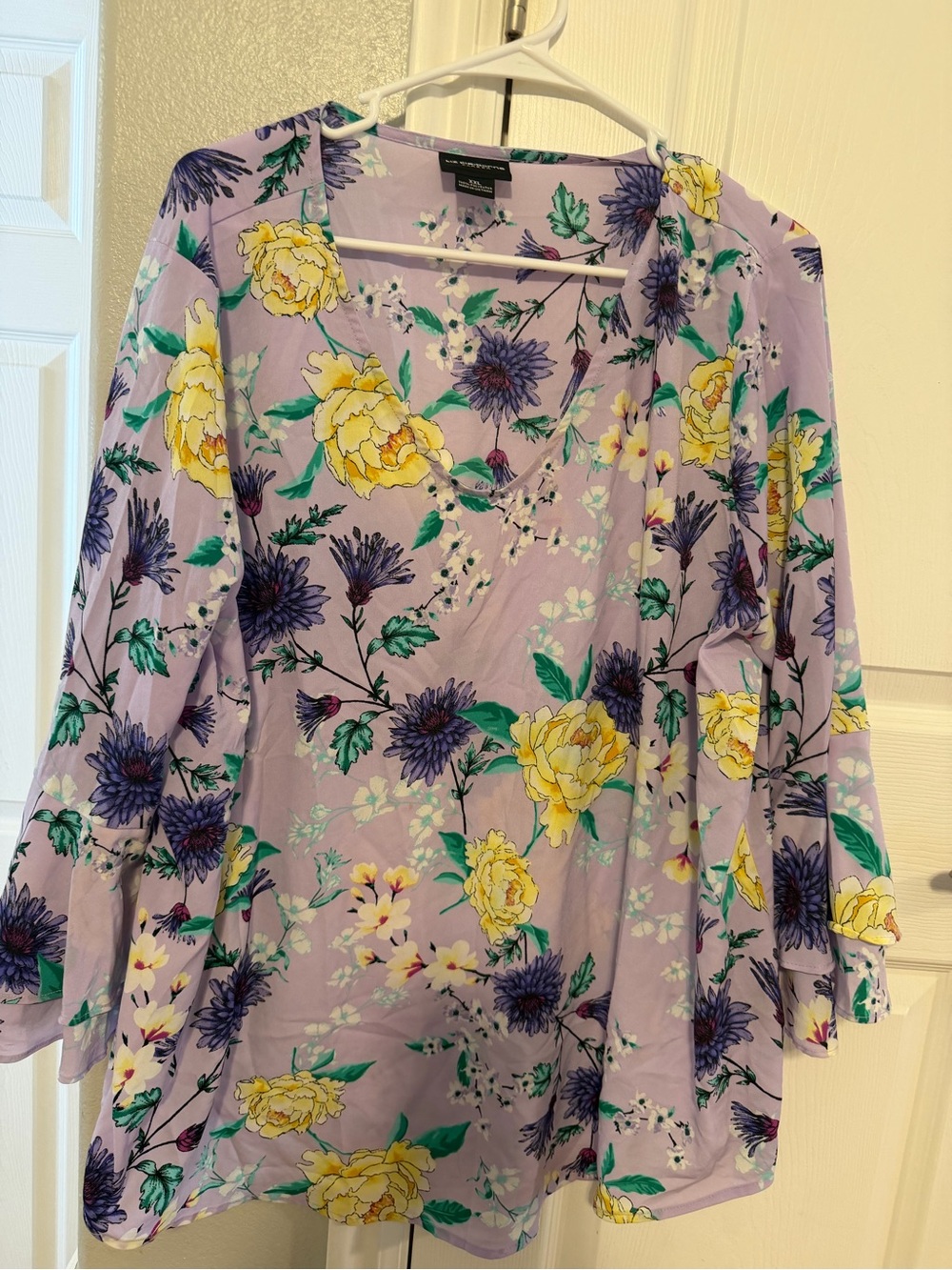 Liz Claiborne Lavender Floral V-Neck Tunic with Yellow & Purple Blooms